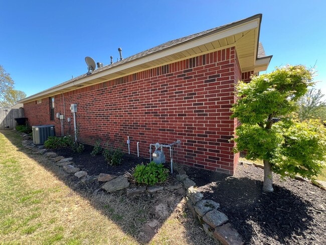 2712 Northridge Cir in Van Buren, AR - Building Photo - Building Photo