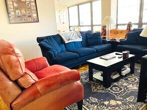 50 E Bellevue Pl in Chicago, IL - Building Photo - Building Photo