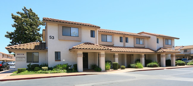 Summerwoods Apartments in Madera, CA - Building Photo - Building Photo