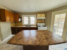 260 Bunker Ave in Meriden, CT - Building Photo