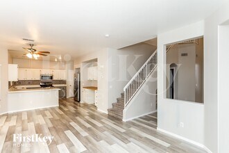 812 New Season Ct in Las Vegas, NV - Building Photo - Building Photo