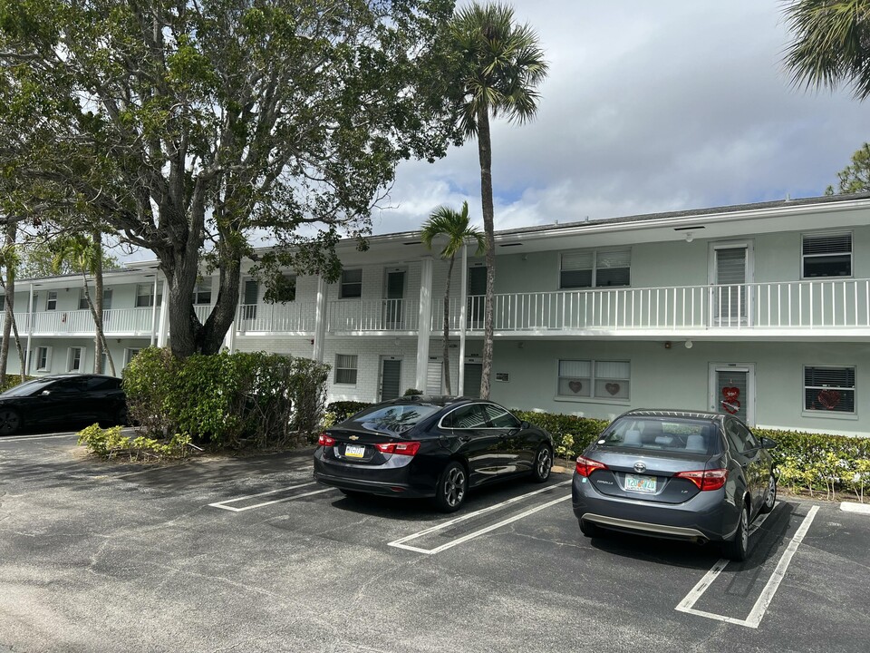 2700 SW 22nd Ave in Delray Beach, FL - Building Photo