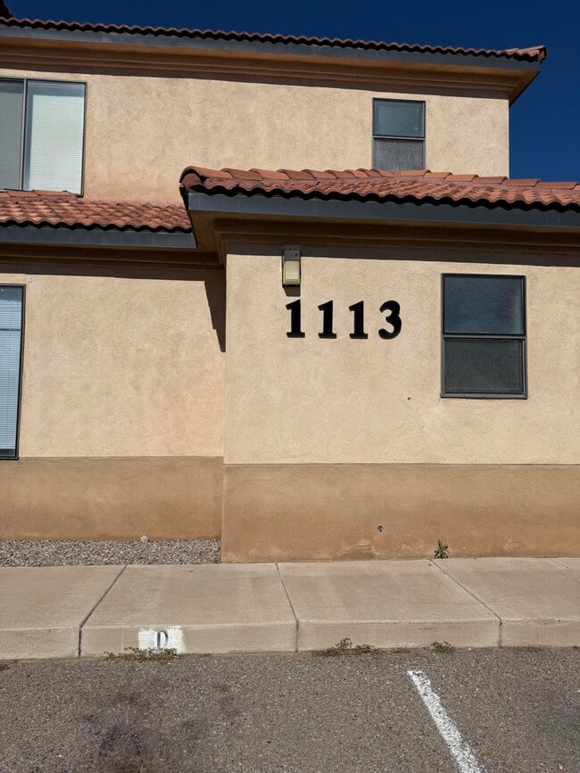 property at 1113 Meadowlark Way SE