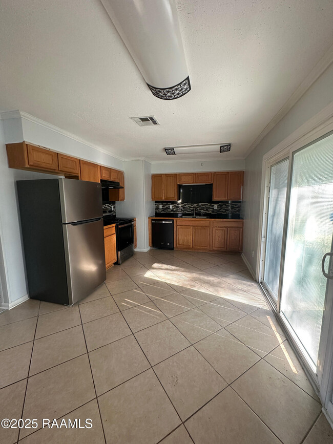 210 French Ct in Lafayette, LA - Building Photo - Building Photo