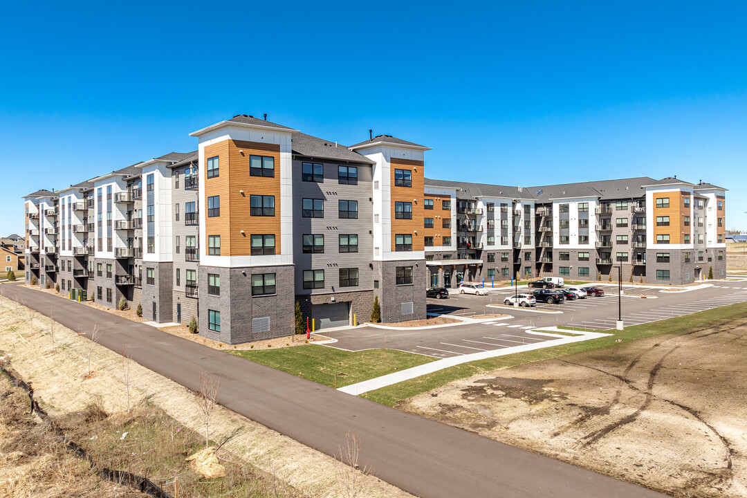 Risor of Blaine in Blaine, MN - Foto de edificio