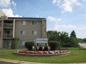 Governors House Apartments in University Park, IL - Building Photo - Building Photo