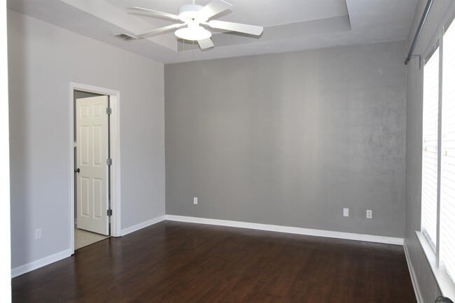 53 Covington Cir in Crawfordville, FL - Building Photo - Building Photo