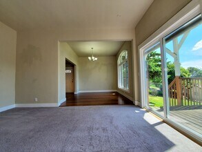 611 Cedar Ave S in Renton, WA - Building Photo - Building Photo
