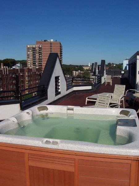 1933 Commonwealth Ave, Unit 403 in Boston, MA - Building Photo