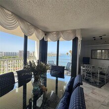 4000 Towerside Terrace, Unit 2107 in Miami, FL - Building Photo - Building Photo