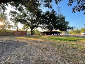 5930 Killough St in Houston, TX - Building Photo - Building Photo