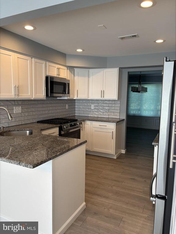 property at 87 Amity Dr