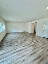 8950 Osterville Wy in Elk Grove, CA - Building Photo - Building Photo