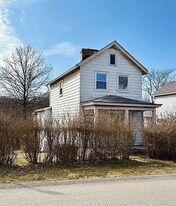 3810 Clark St in West Mifflin, PA - Building Photo