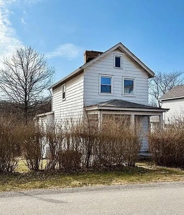 property at 3810 Clark St