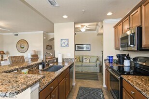 9816 Giaveno Cir in Naples, FL - Building Photo