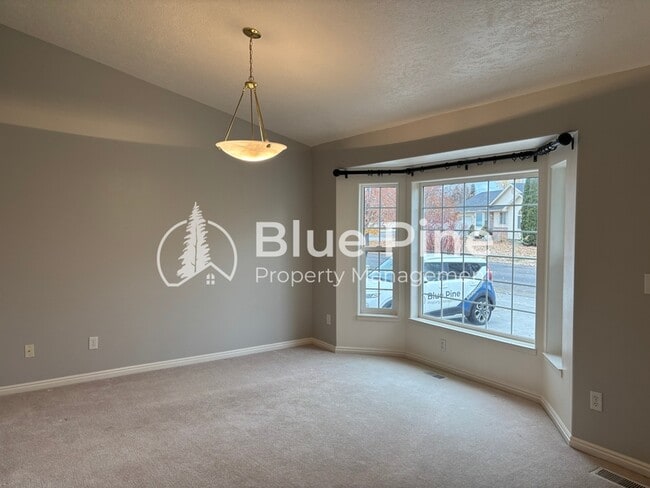 3863 Ridgeview Cir in Ammon, ID - Building Photo - Building Photo