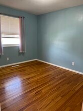 3408 NE 67th St in Gladstone, MO - Foto de edificio - Building Photo