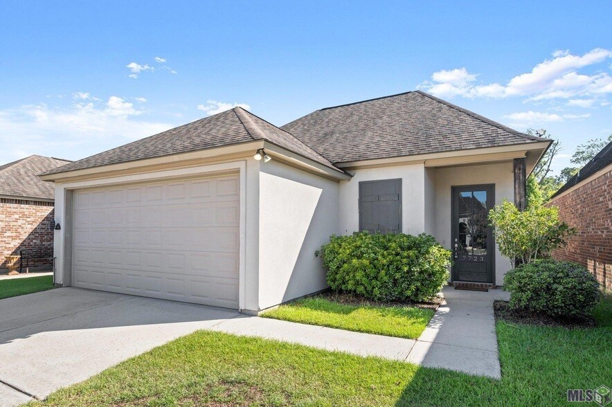 7723 Ibiza Dr in Baton Rouge, LA - Building Photo