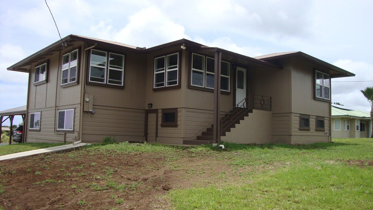 17-451 Volcano Rd in Keaau, HI - Building Photo