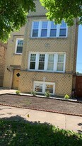 5822 N Spaulding Ave, Unit 2 in Chicago, IL - Building Photo