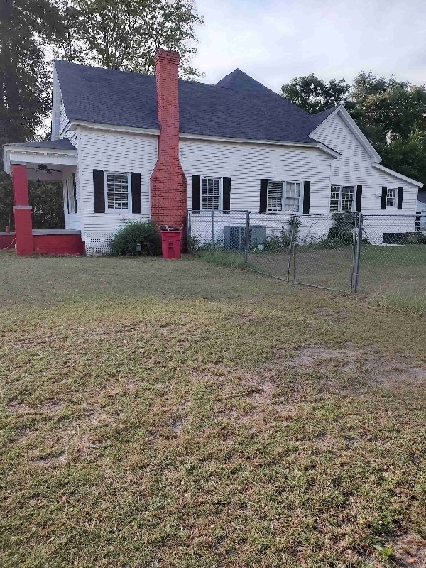 8155 Columbus Rd in Lizella, GA - Foto de edificio - Building Photo