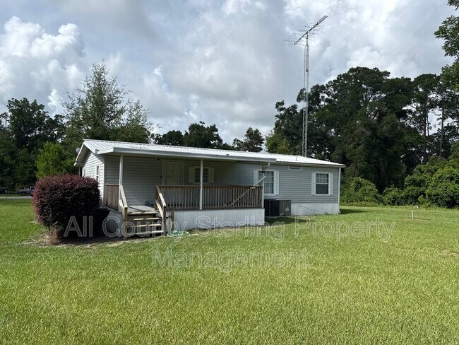 6303 County Rd 18 in Fort White, FL - Building Photo - Building Photo
