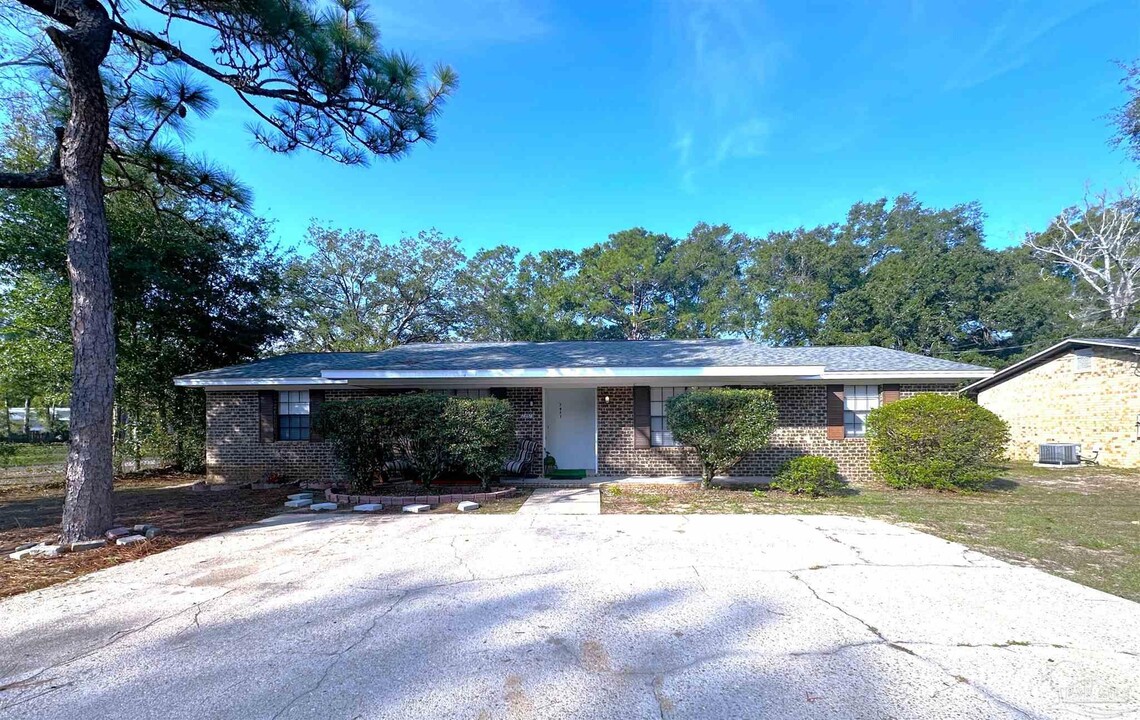 7973 Kipling St in Pensacola, FL - Building Photo