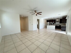 7769 Britton Rose Dr in Las Vegas, NV - Building Photo - Building Photo