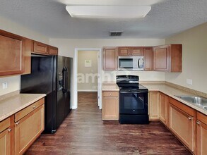 2340 Norwood Pl in Tavares, FL - Building Photo - Building Photo