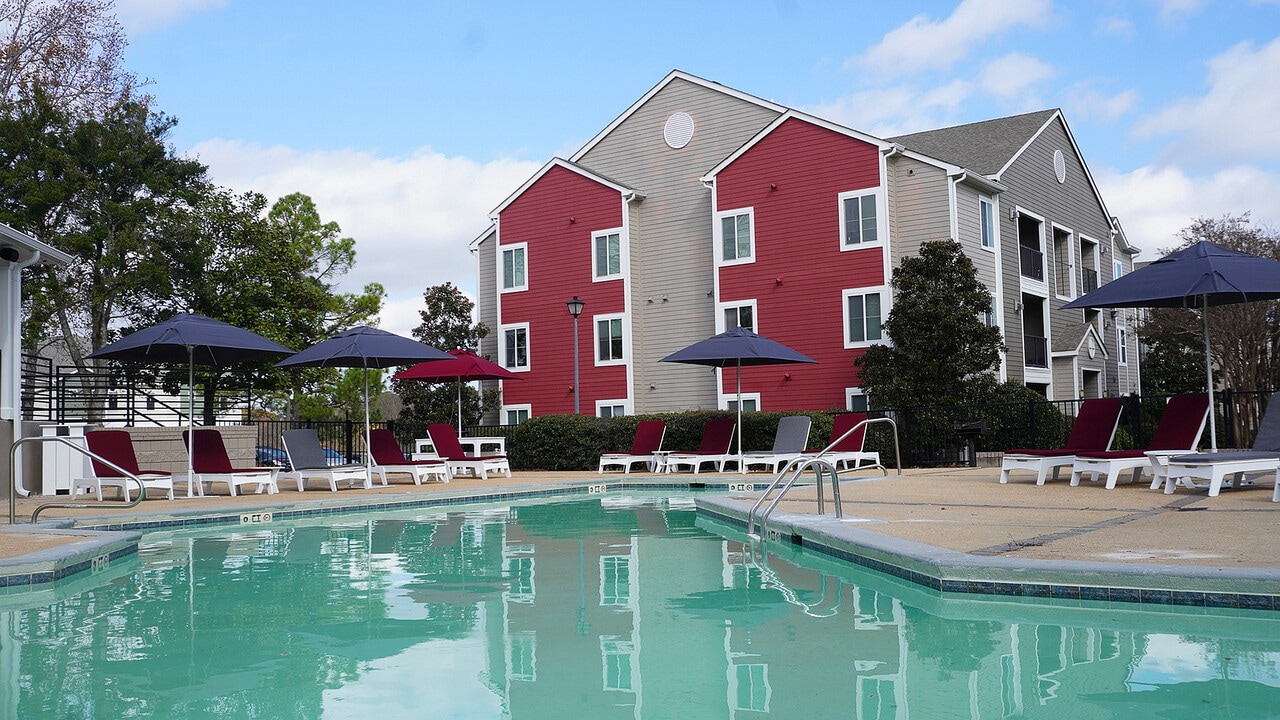 The Quarters Starkville in Starkville, MS - Building Photo