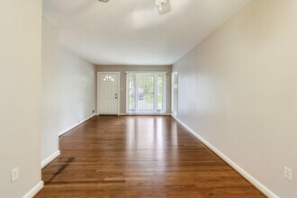13109 Dumbarton Dr in Rockville, MD - Building Photo - Building Photo