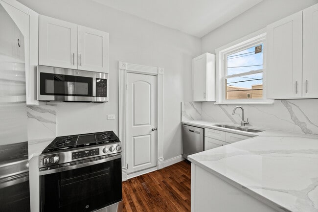 3214 W Division St in Chicago, IL - Building Photo - Building Photo