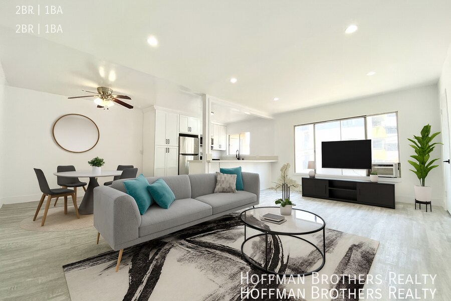 121 S Carondelet St, Unit 4 in Los Angeles, CA - Building Photo