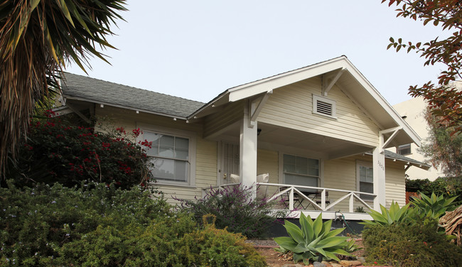 3808 Centre St in San Diego, CA - Foto de edificio - Building Photo