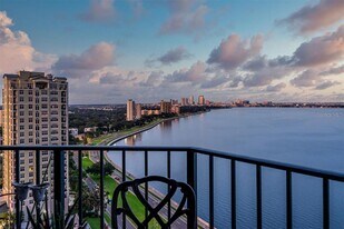 3301 Bayshore Blvd in Tampa, FL - Building Photo