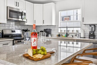 310 W Warren Ave in Tampa, FL - Building Photo - Building Photo