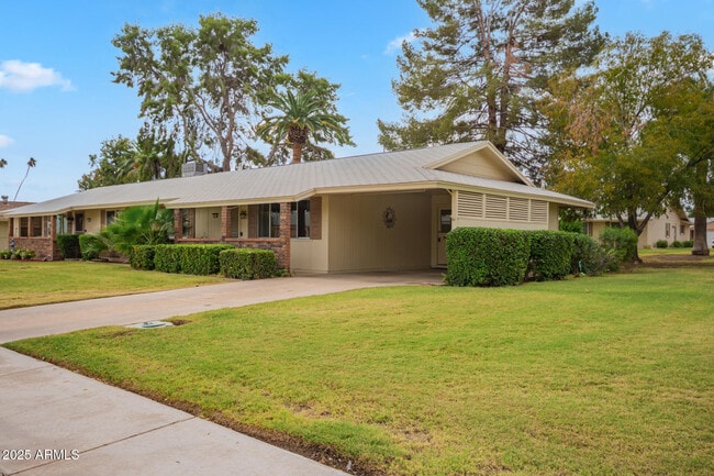 13636 N Redwood Dr in Sun City, AZ - Building Photo - Building Photo