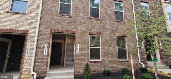 property at 2542 -A Verona Pl