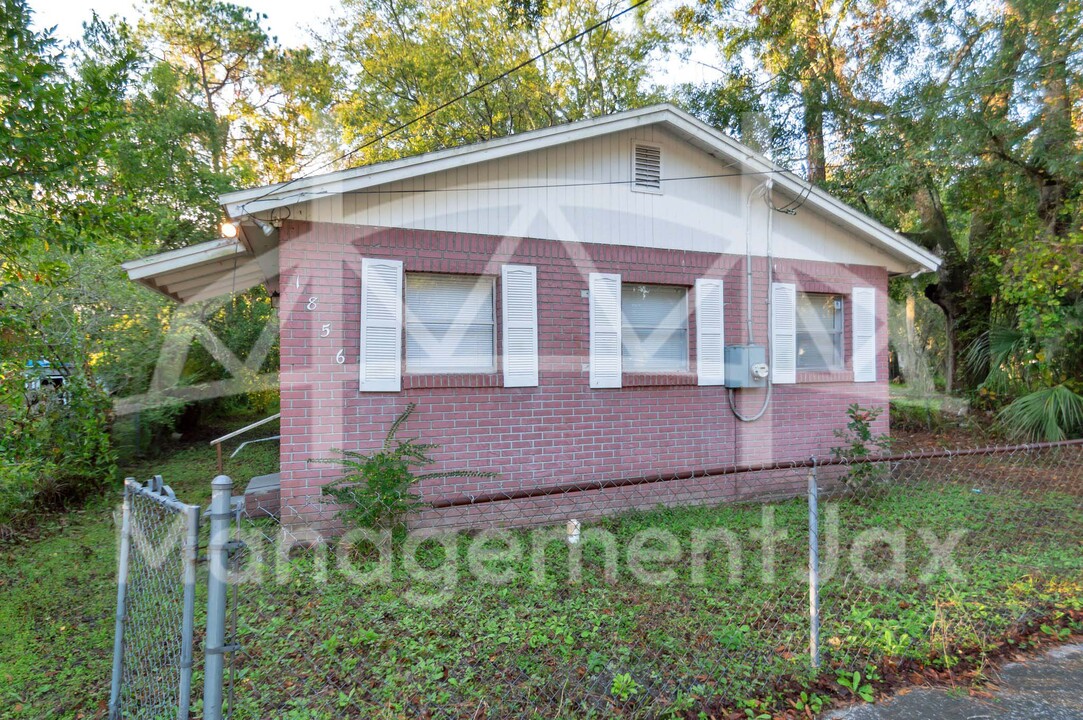 1856 W 27th St in Jacksonville, FL - Building Photo