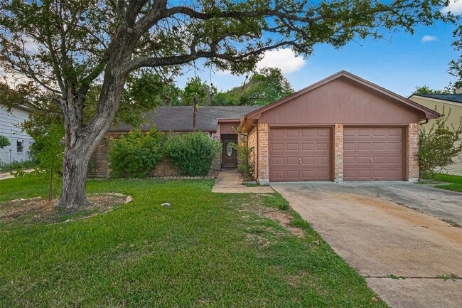 property at 3906 Glen Cove Cir