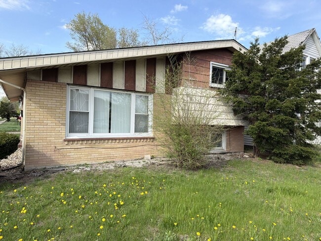 property at 18019 Ravisloe Terrace