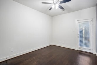 3208 N MacGregor Way in Houston, TX - Building Photo - Building Photo