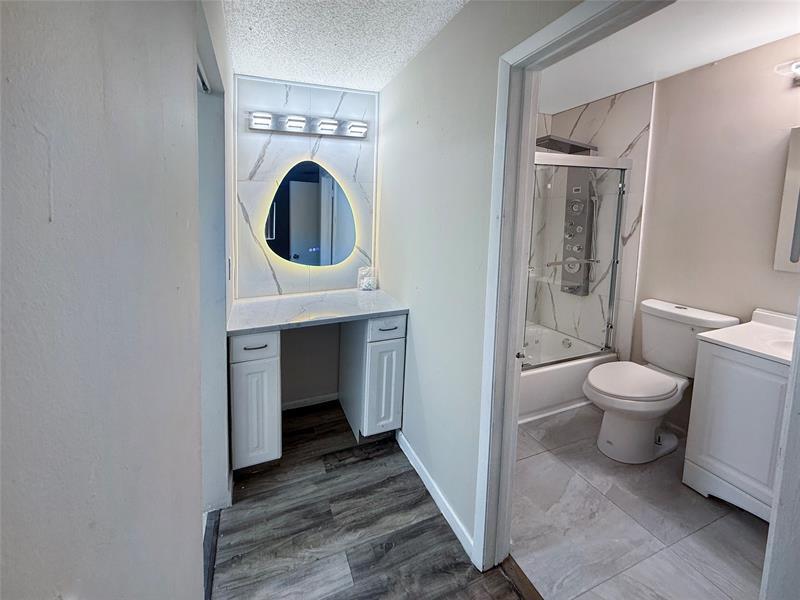 5922 NW 21st St in Lauderhill, FL - Building Photo