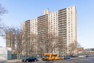2324 Hunter Ave in Bronx, NY - Building Photo