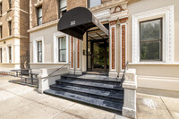 312 Manhattan Ave in New York, NY - Building Photo - Building Photo