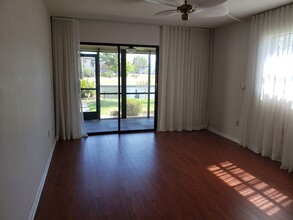 1628 SE 46th St, Unit 5 in Cape Coral, FL - Foto de edificio - Building Photo