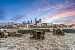 Veranda Apartments in Philadelphia, PA - Building Photo