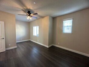 866 Congaree Ln in Redding, CA - Building Photo - Building Photo