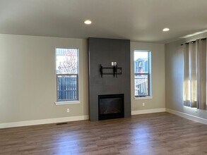 63123 NW Via Cambria in Bend, OR - Building Photo - Building Photo